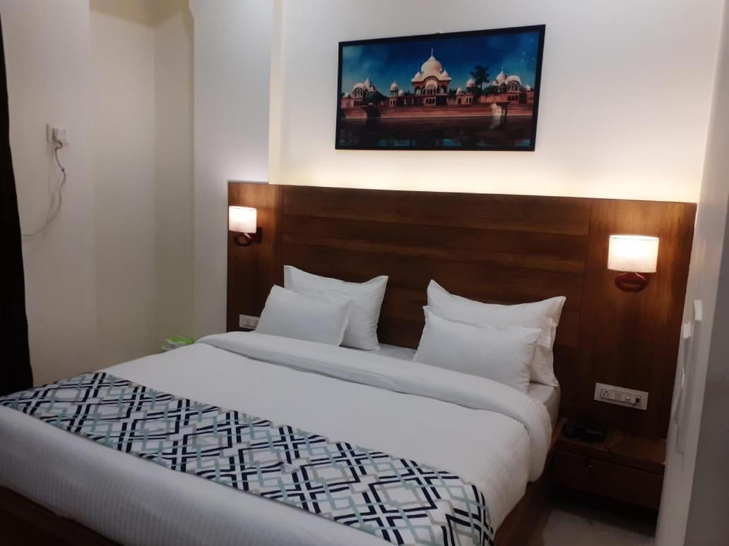 The Govindam Resort Vrindāvan エクステリア 写真