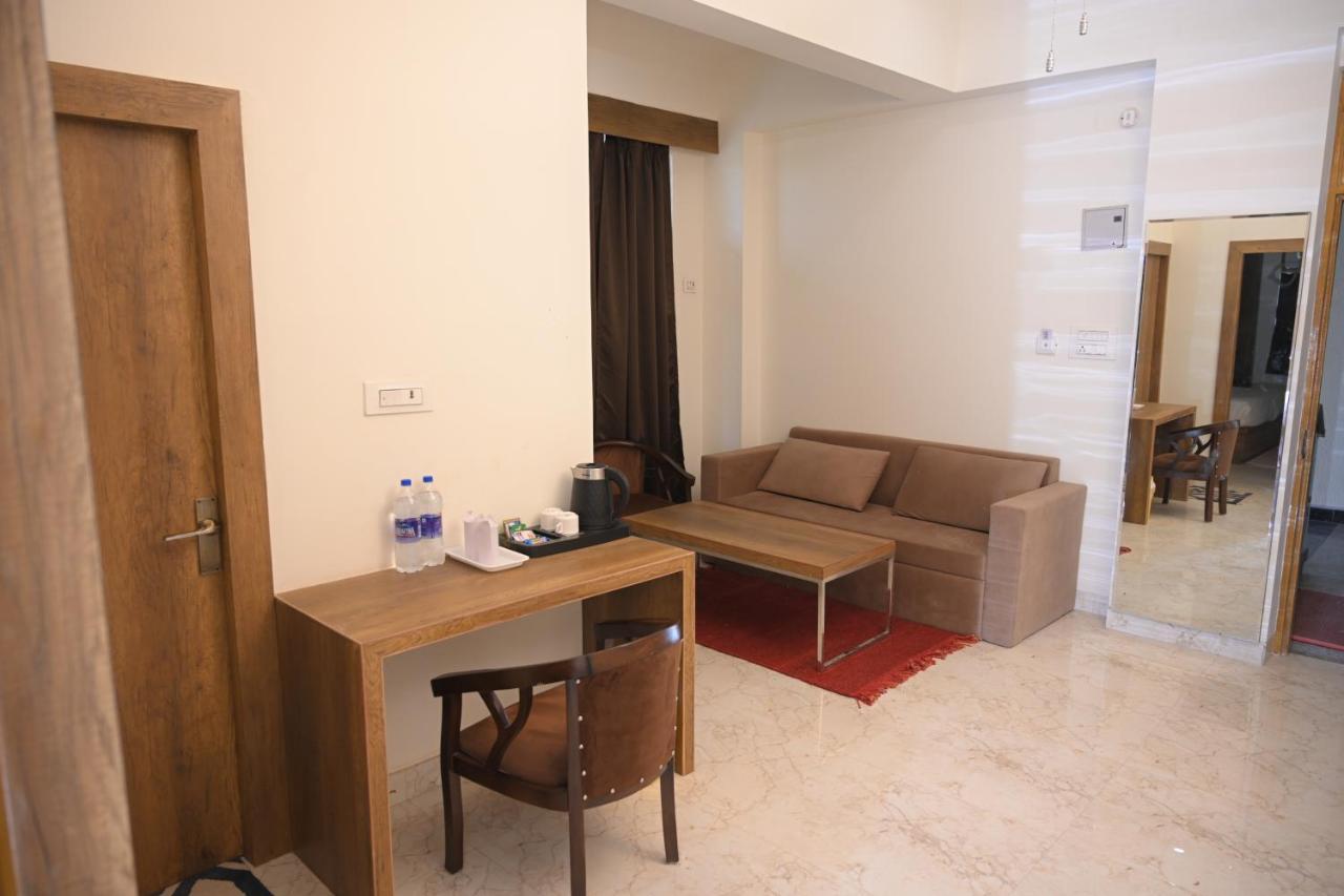 The Govindam Resort Vrindāvan エクステリア 写真